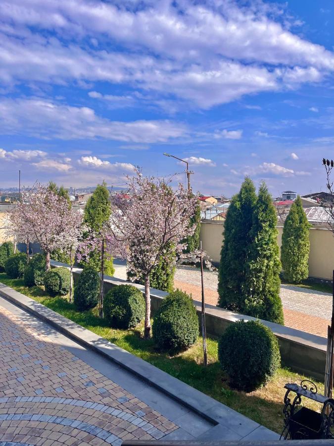Bien Hotel Yerevan Ngoại thất bức ảnh