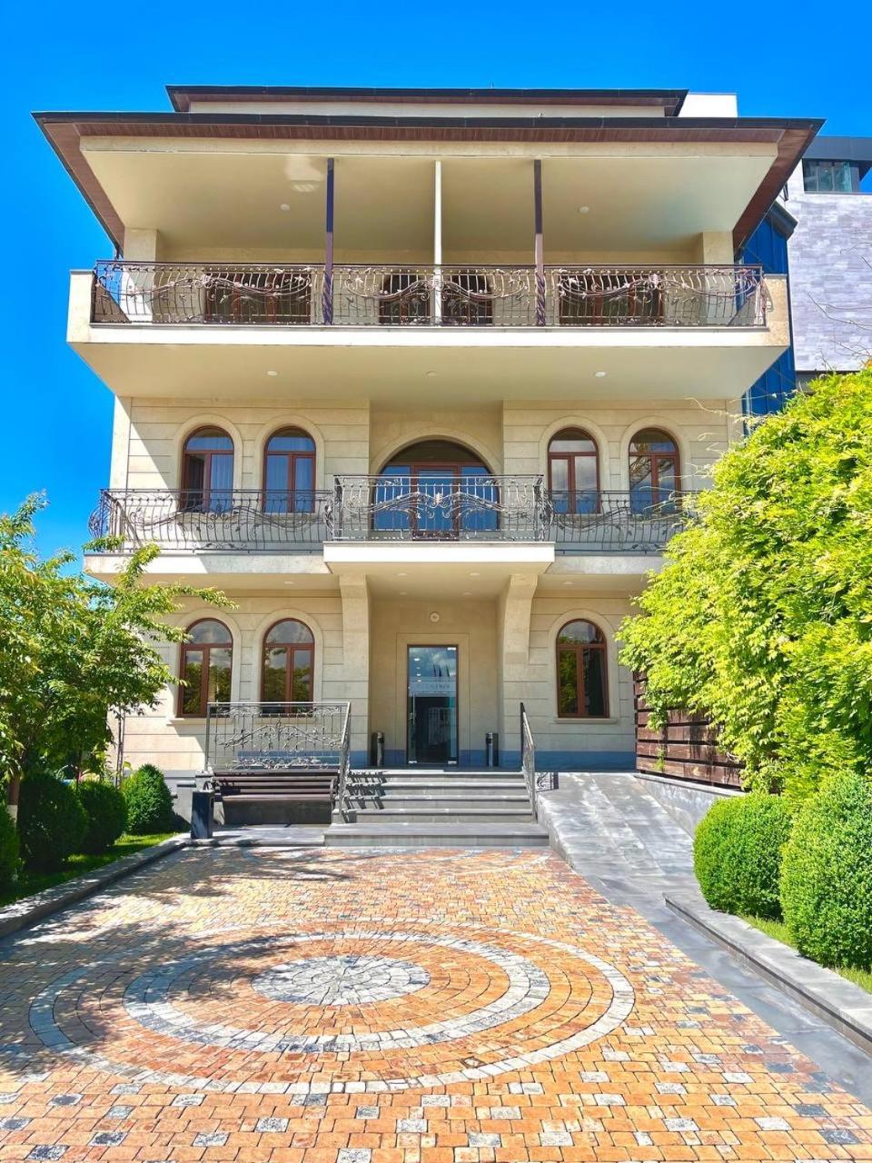 Bien Hotel Yerevan Ngoại thất bức ảnh