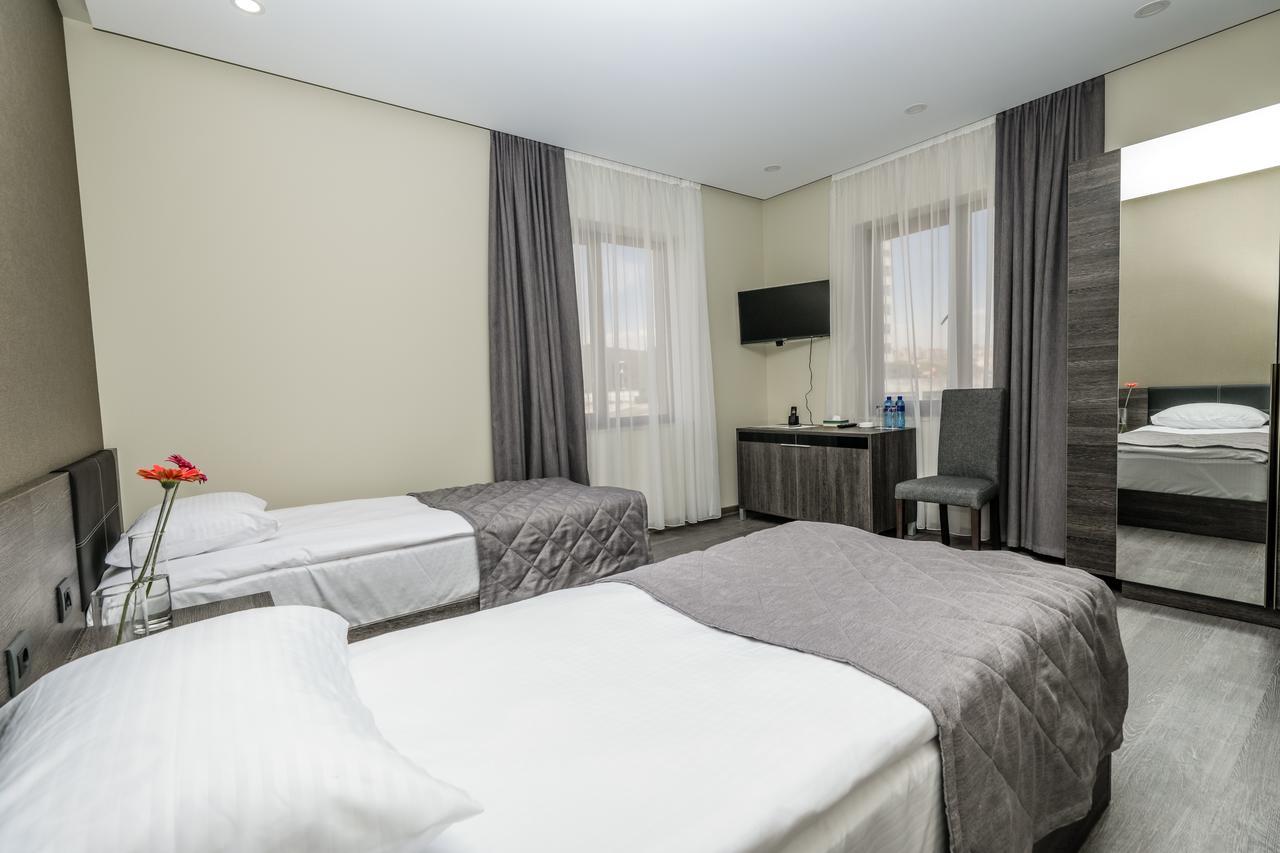 Bien Hotel Yerevan Ngoại thất bức ảnh